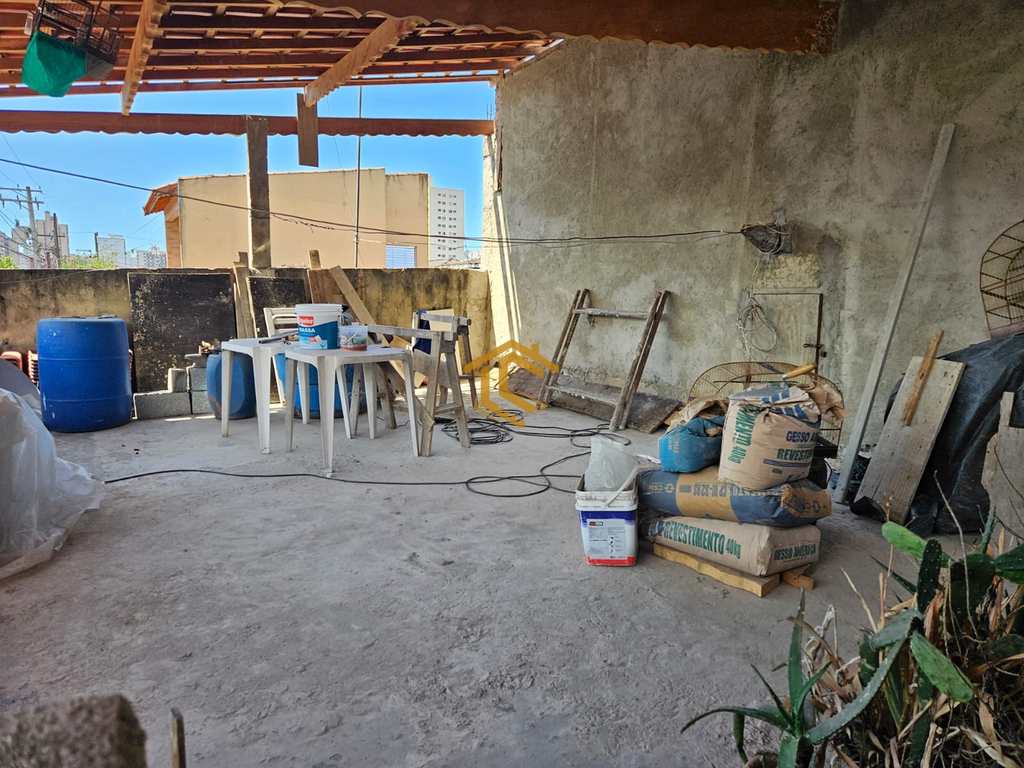 Casa em Praia Grande, no bairro Ocian