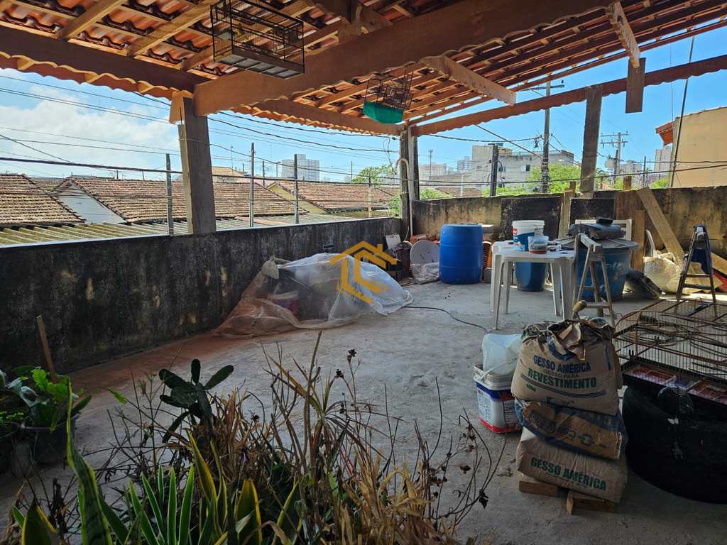 Casa em Praia Grande, no bairro Ocian