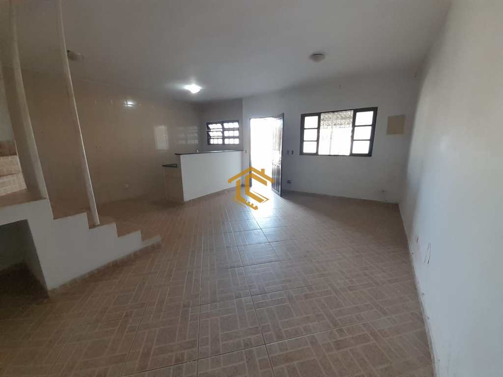 Casa em Praia Grande, no bairro Melvi