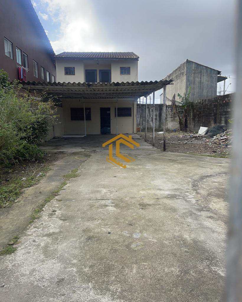 Casa em Praia Grande, no bairro Melvi