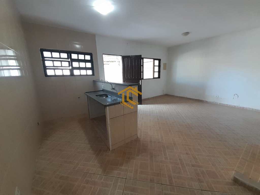 Casa em Praia Grande, no bairro Melvi