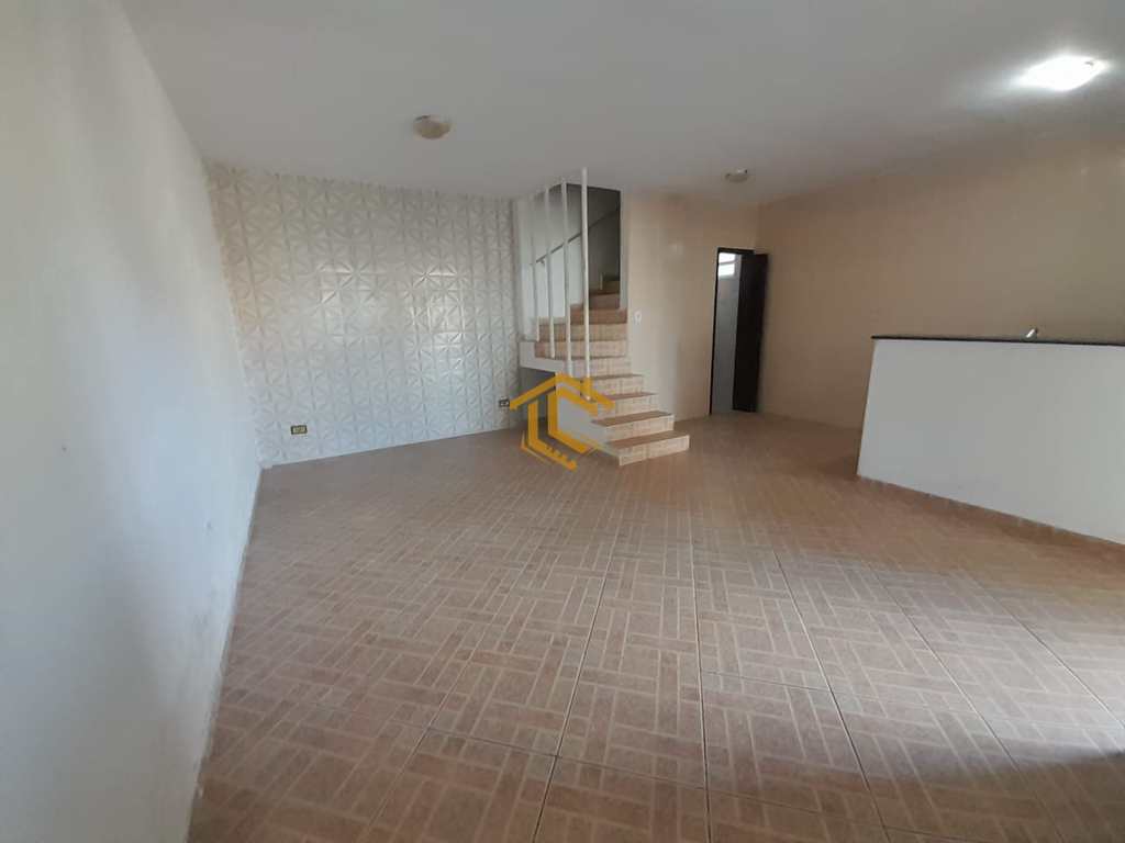 Casa em Praia Grande, no bairro Melvi