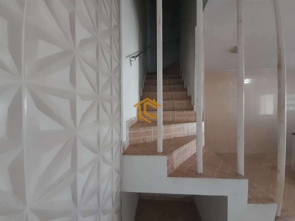 Casa em Praia Grande, no bairro Melvi