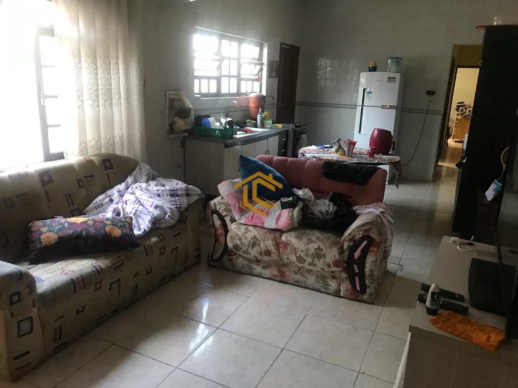 Casa em Praia Grande, no bairro Melvi
