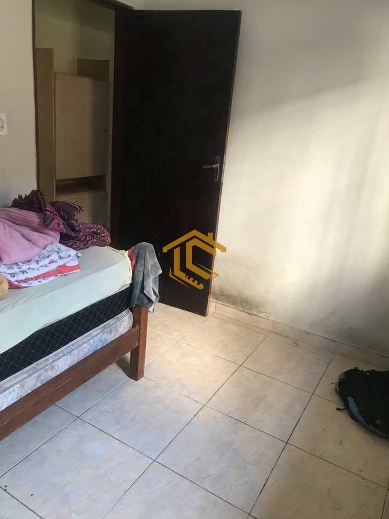 Casa em Praia Grande, no bairro Melvi