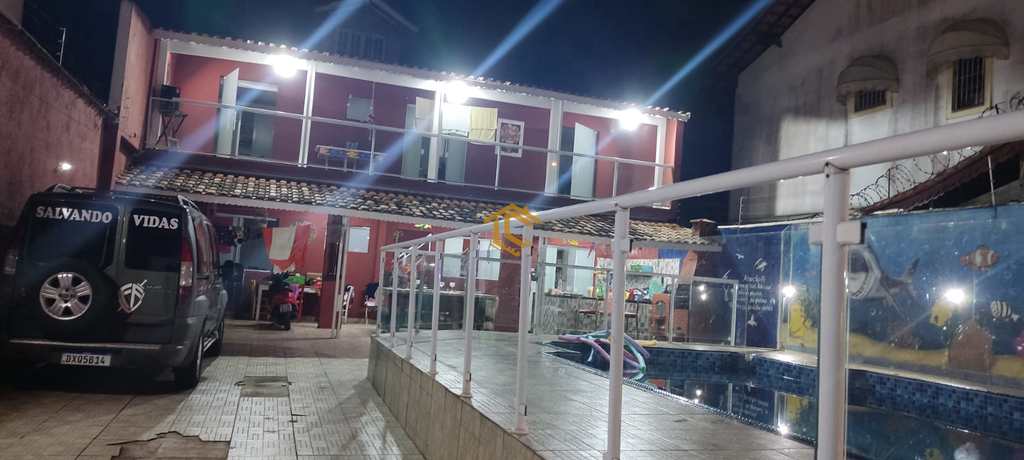Casa em Praia Grande, no bairro Maracanã