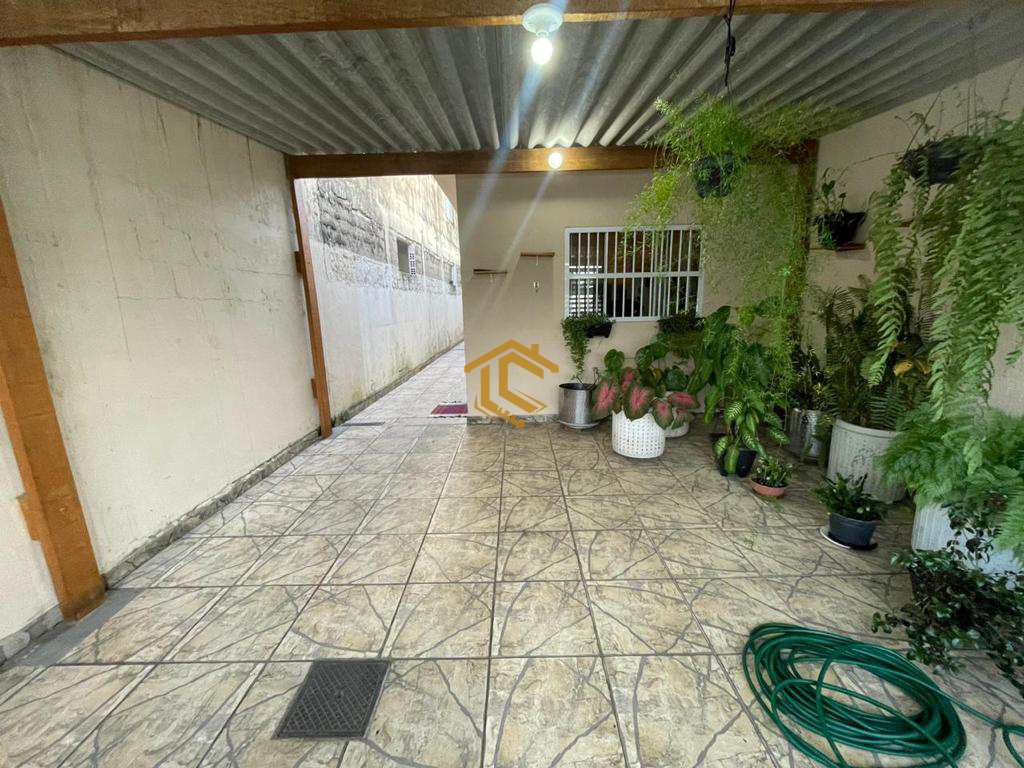 Casa em Praia Grande, no bairro Samambaia