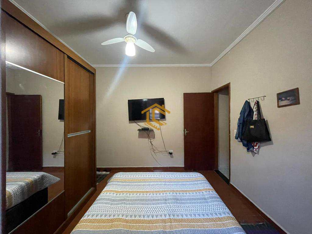 Casa em Praia Grande, no bairro Samambaia