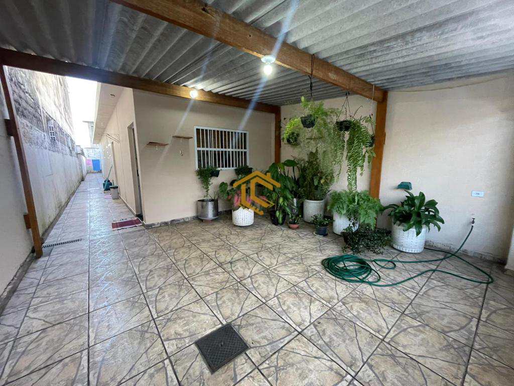 Casa em Praia Grande, no bairro Samambaia
