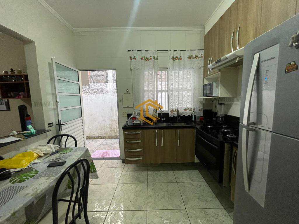 Casa em Praia Grande, no bairro Samambaia