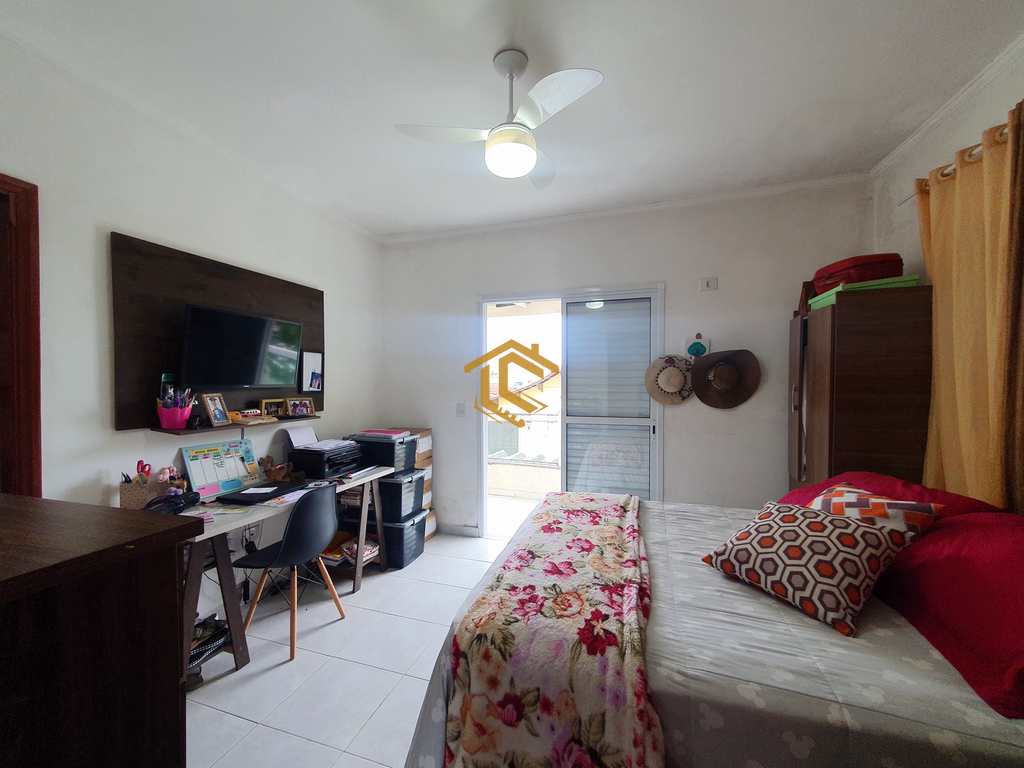Casa em Praia Grande, no bairro Real