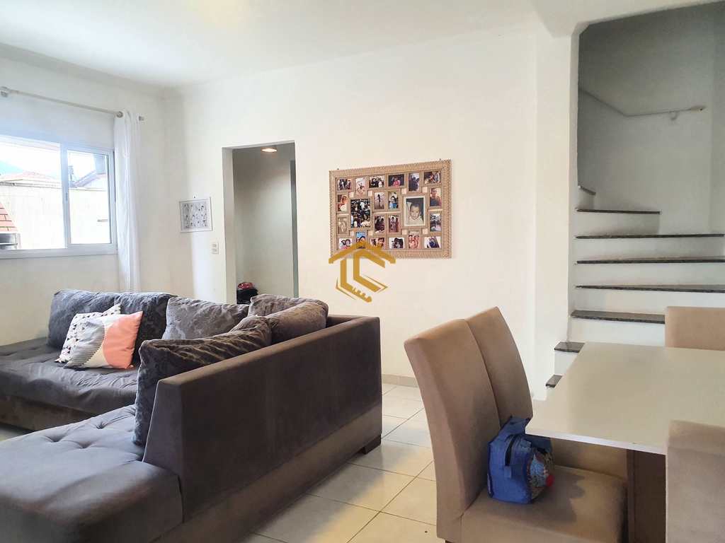 Casa em Praia Grande, no bairro Real
