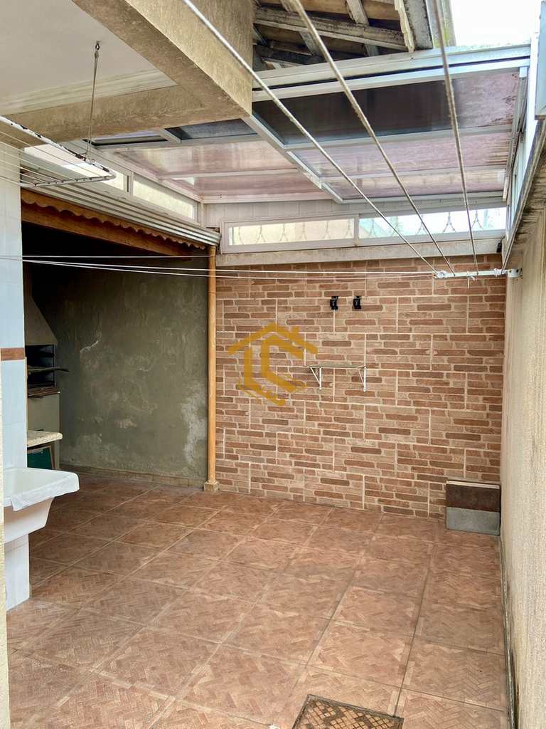 Casa em Praia Grande, no bairro Sítio do Campo