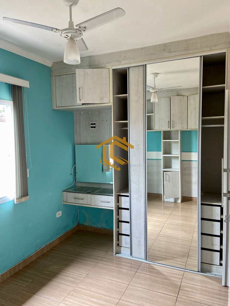 Casa em Praia Grande, no bairro Sítio do Campo