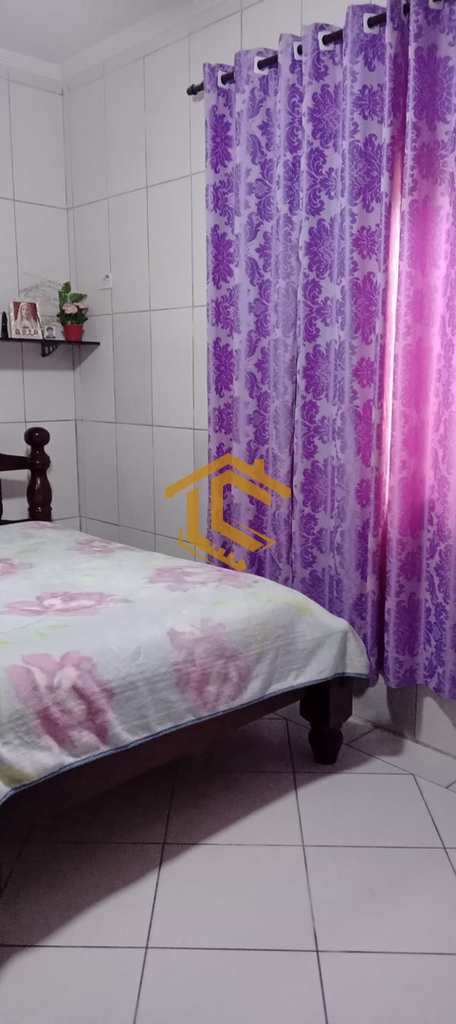 Casa em Praia Grande, no bairro Ocian