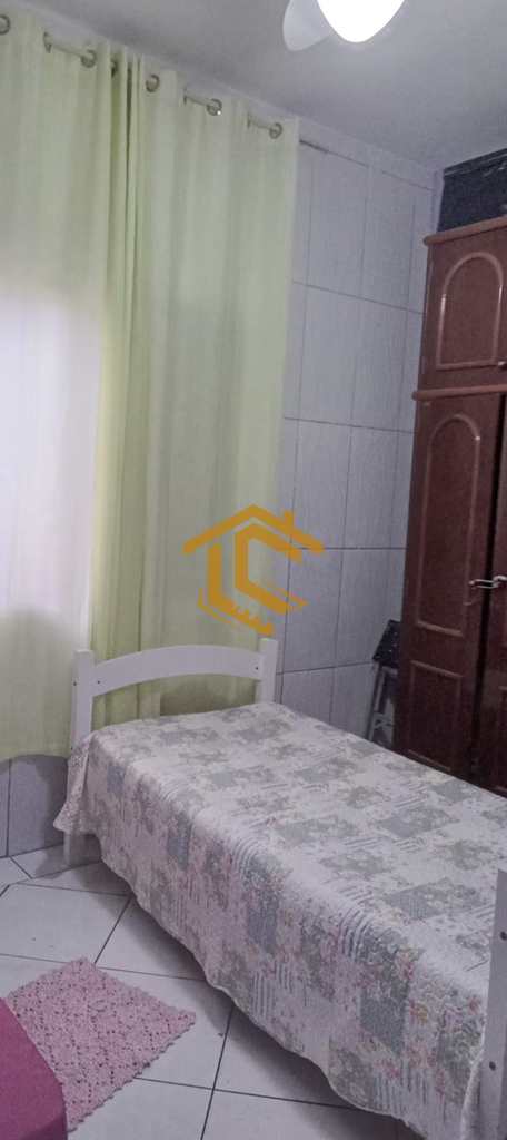 Casa em Praia Grande, no bairro Ocian