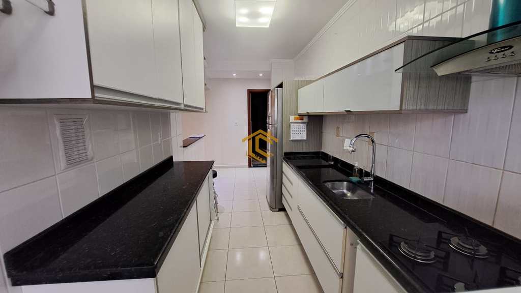 Apartamento em Praia Grande, no bairro Caiçara
