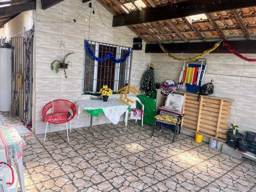 Casa em Praia Grande, no bairro Caiçara
