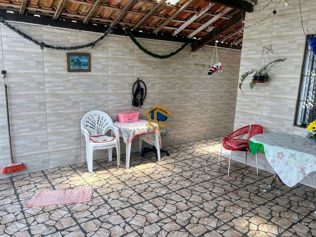 Casa em Praia Grande, no bairro Caiçara