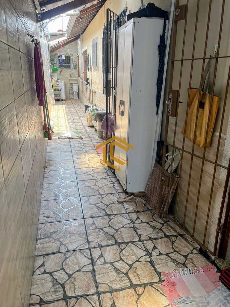 Casa em Praia Grande, no bairro Caiçara
