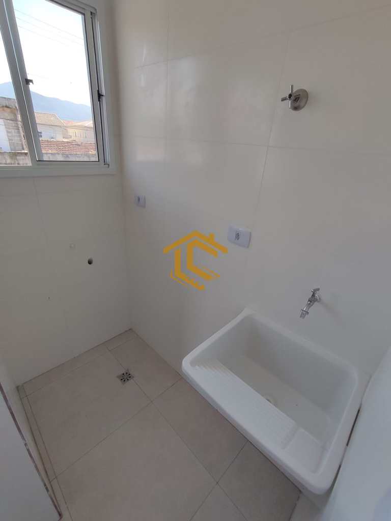 Casa de Condomínio em Praia Grande, no bairro Melvi