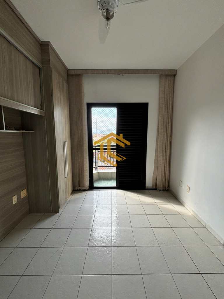 Apartamento em Praia Grande, no bairro Real