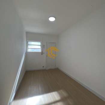 Apartamento em Praia Grande, bairro Canto do Forte