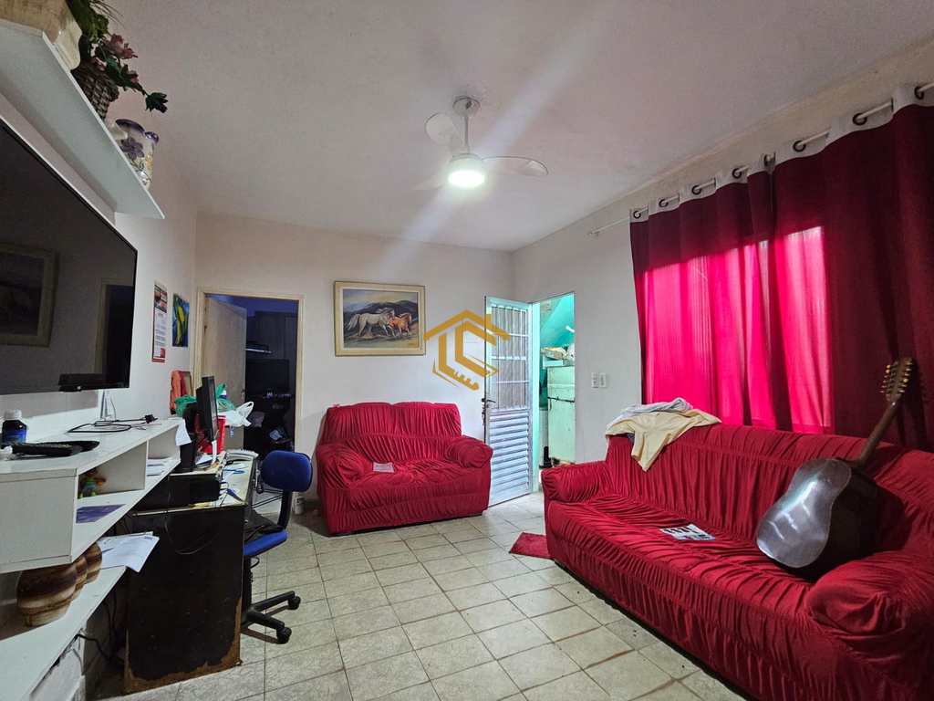 Casa em Praia Grande, no bairro Anhanguera