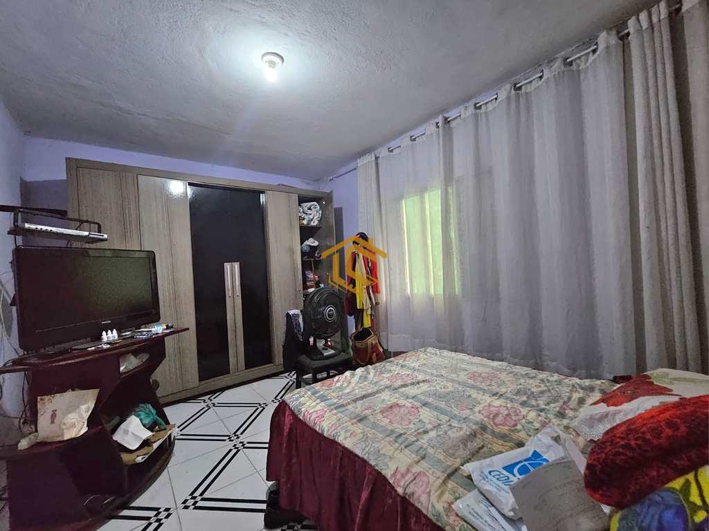 Casa em Praia Grande, no bairro Anhanguera