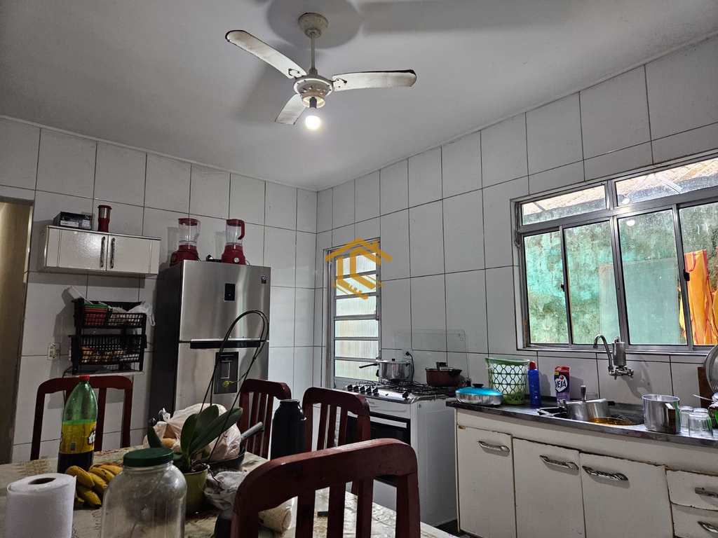 Casa em Praia Grande, no bairro Anhanguera