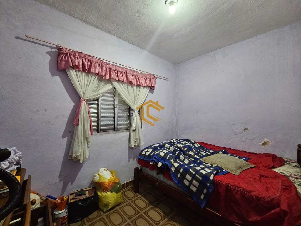 Casa em Praia Grande, no bairro Anhanguera