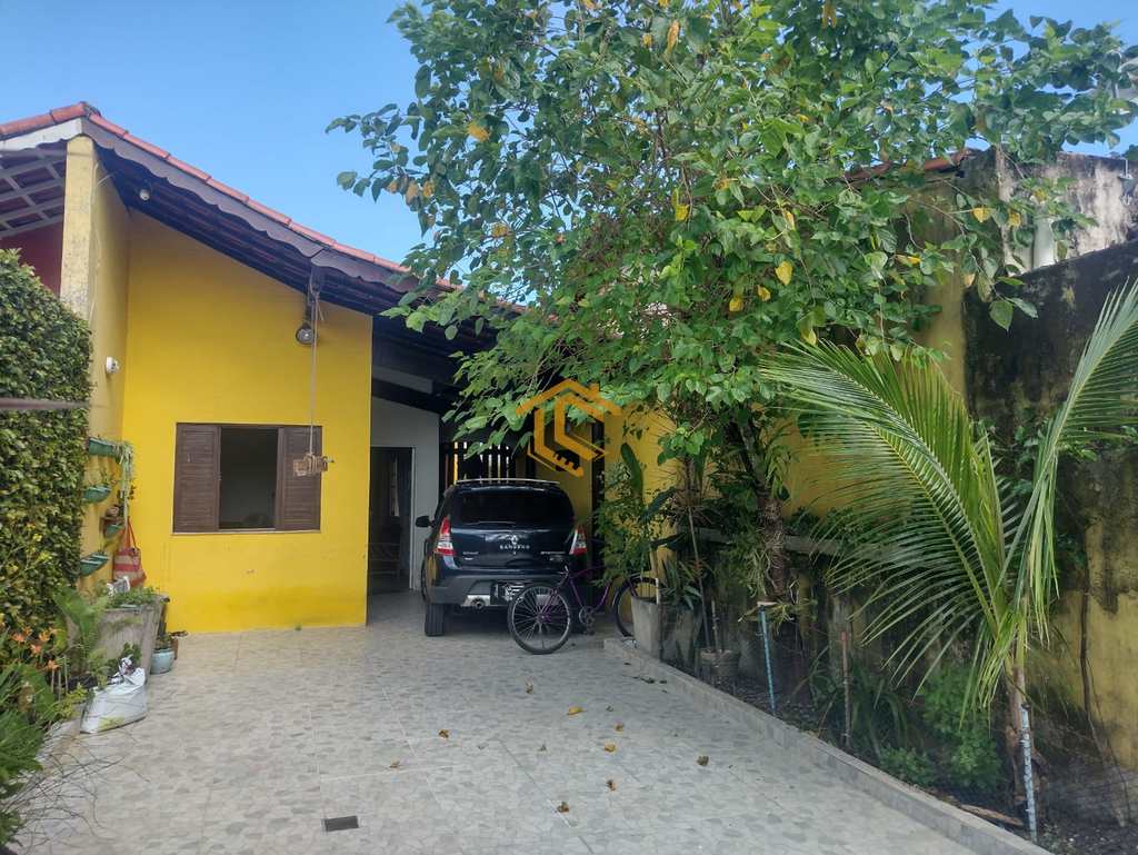 Casa em Mongaguá, no bairro Balneário América