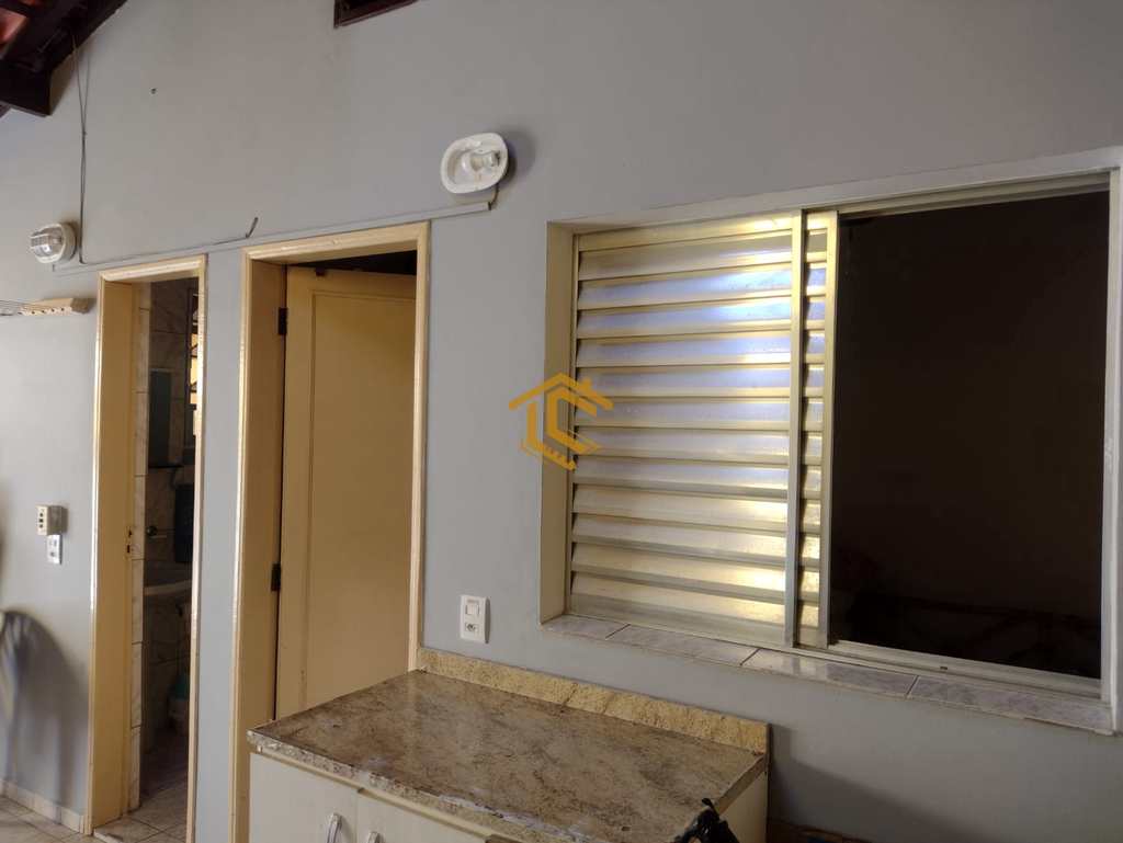 Casa em Mongaguá, no bairro Balneário América