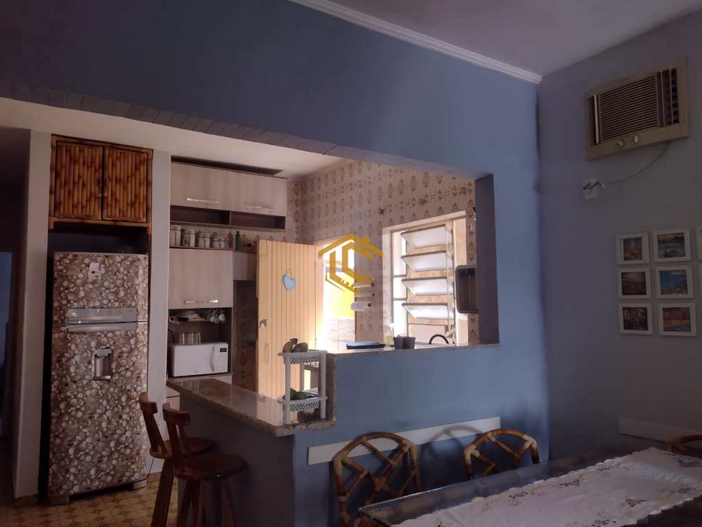 Casa em Mongaguá, no bairro Balneário América