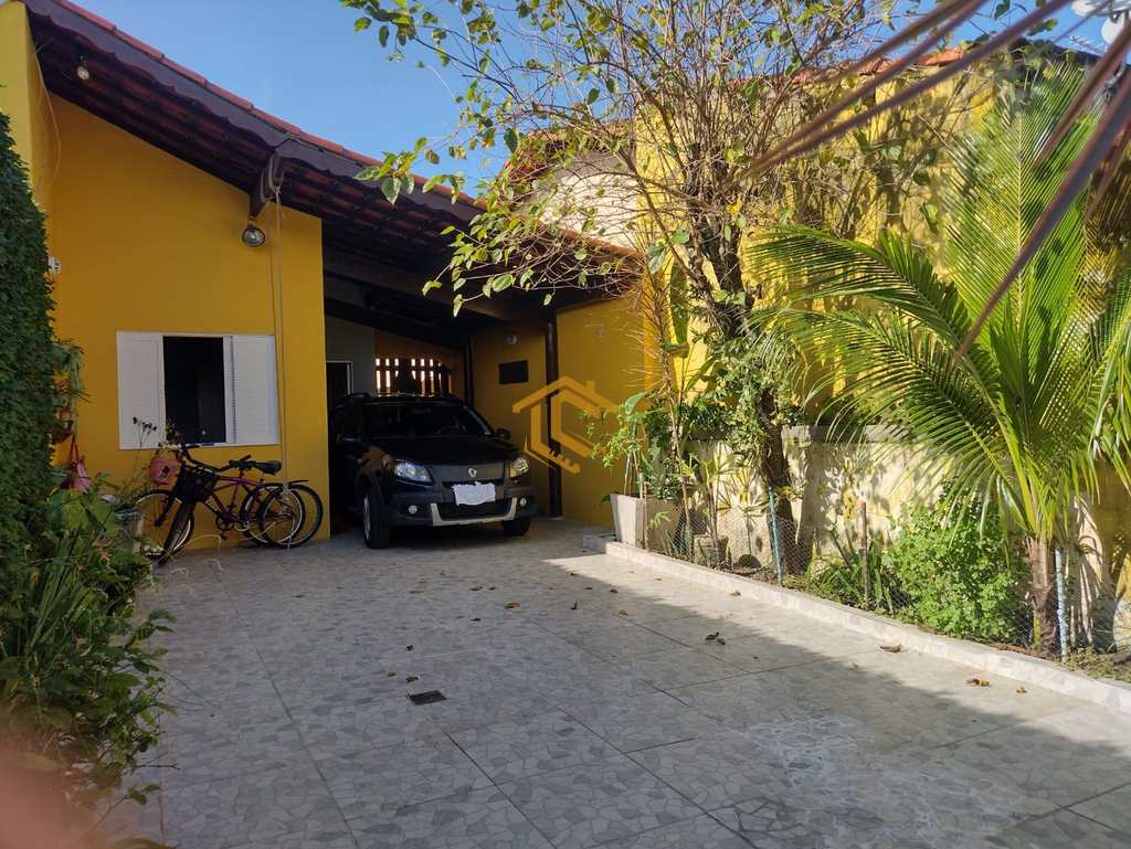 Casa em Mongaguá, no bairro Balneário América