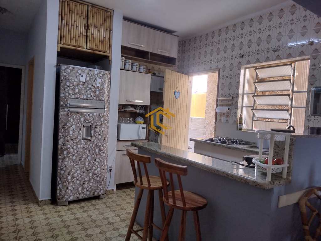 Casa em Mongaguá, no bairro Balneário América
