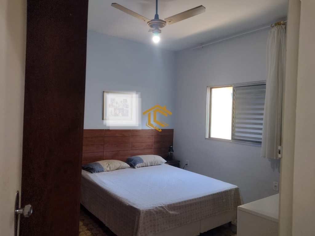 Casa em Mongaguá, no bairro Balneário América