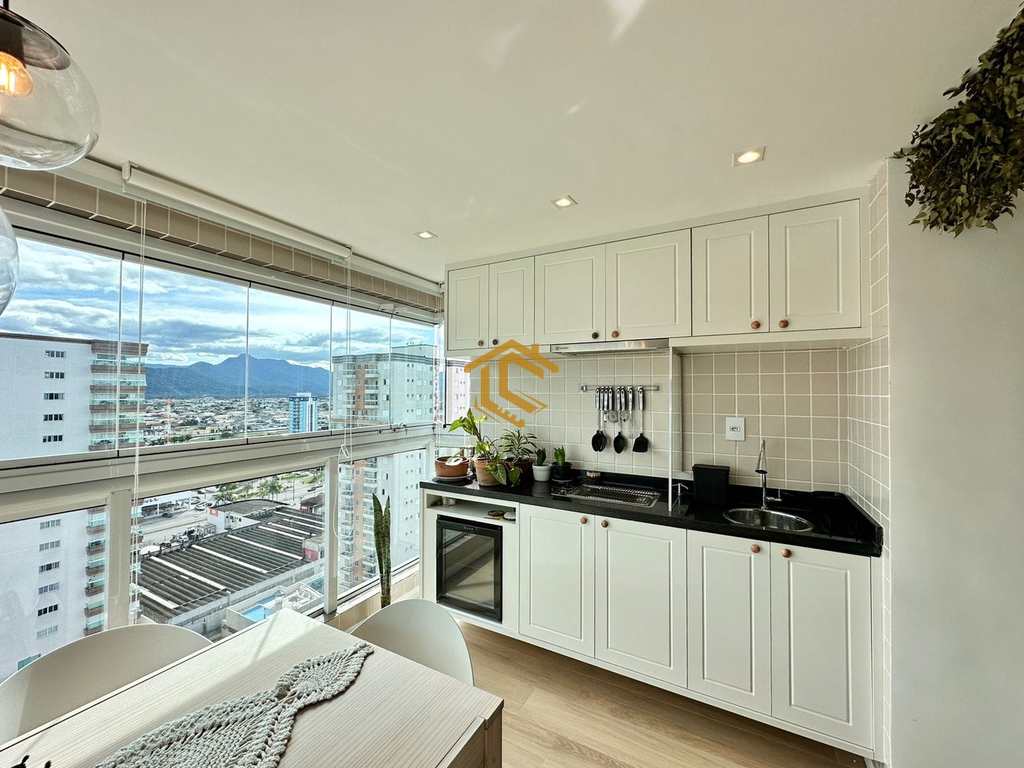 Apartamento em Praia Grande, no bairro Caiçara