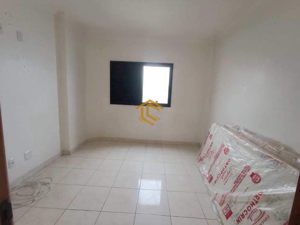 Apartamento em Praia Grande, no bairro Caiçara