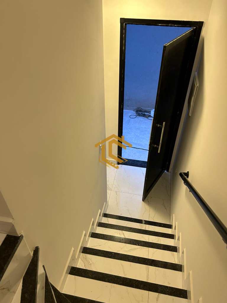 Casa de Condomínio em Praia Grande, no bairro Tupi