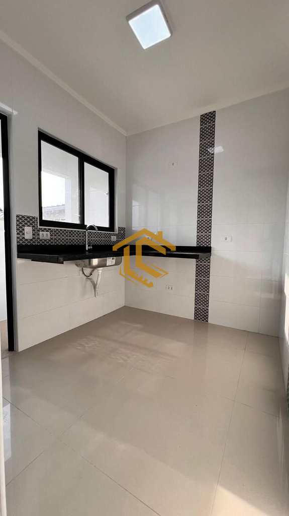Casa em Praia Grande, no bairro Maracanã