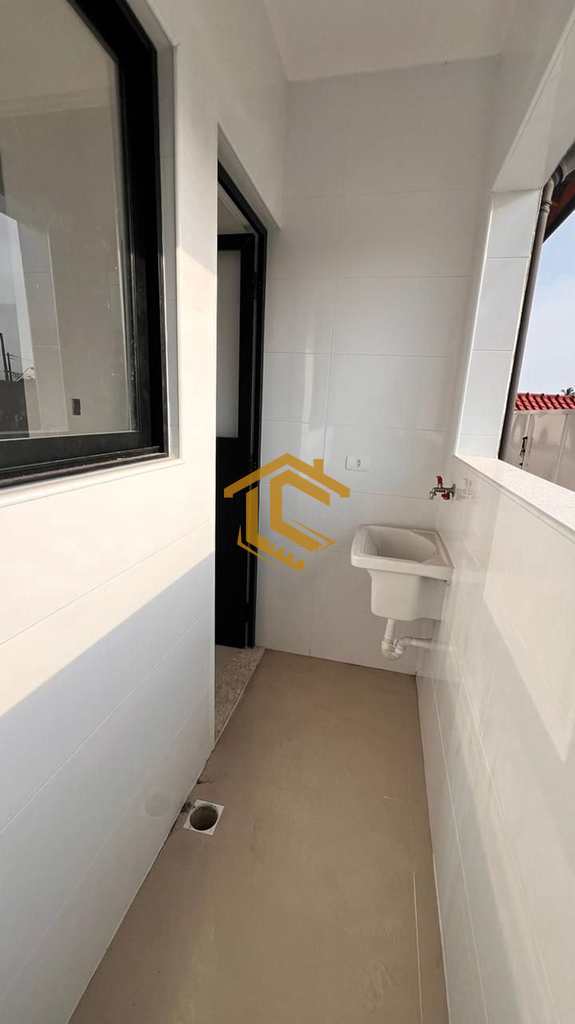 Casa em Praia Grande, no bairro Maracanã