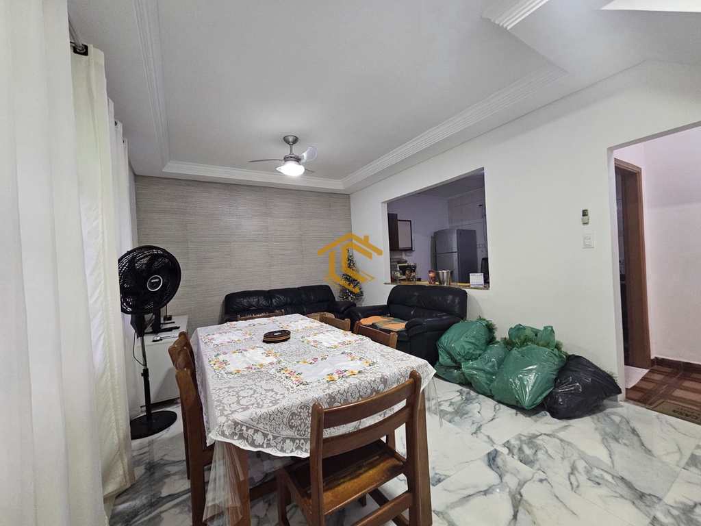 Casa em Praia Grande, no bairro Ocian