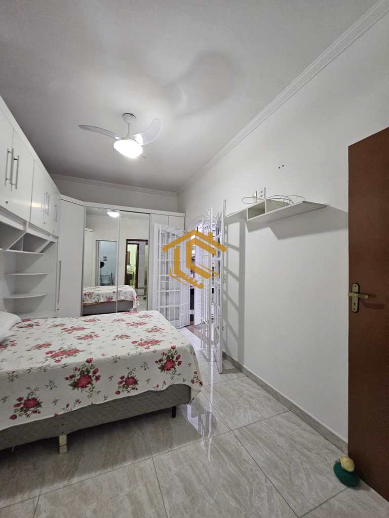 Casa em Praia Grande, no bairro Ocian