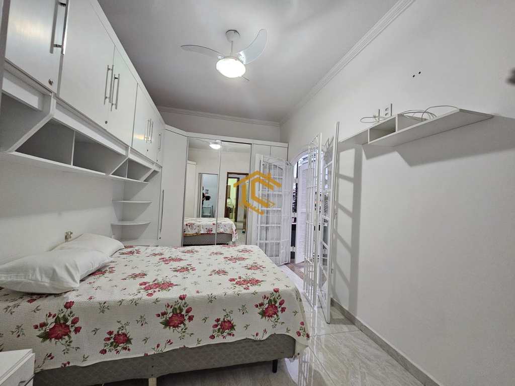 Casa em Praia Grande, no bairro Ocian