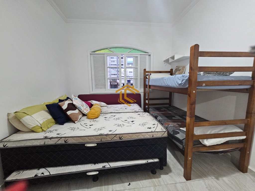Casa em Praia Grande, no bairro Ocian