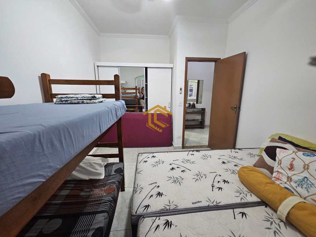 Casa em Praia Grande, no bairro Ocian