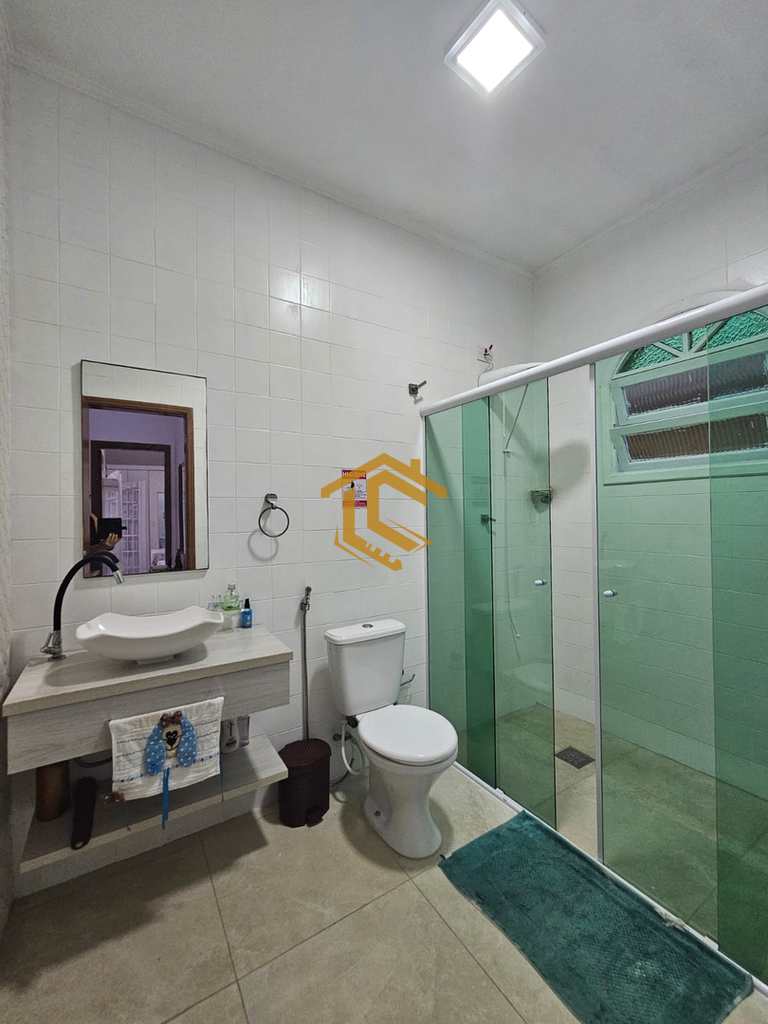 Casa em Praia Grande, no bairro Ocian