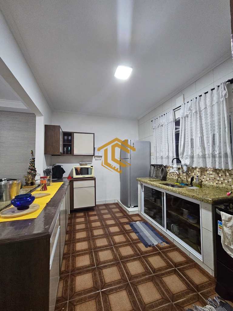Casa em Praia Grande, no bairro Ocian