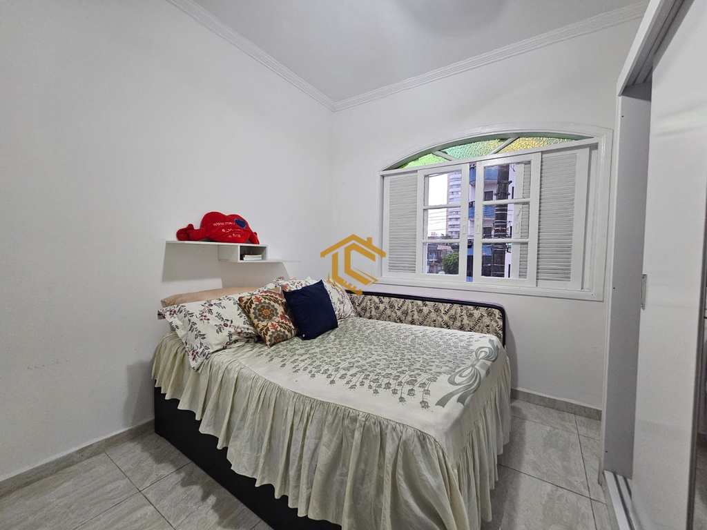 Casa em Praia Grande, no bairro Ocian